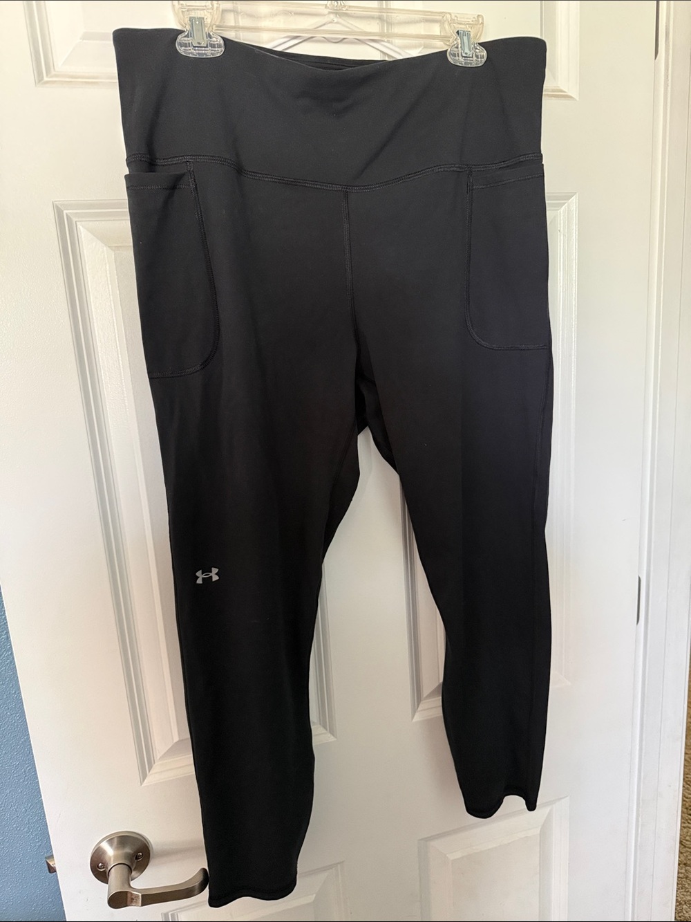 Under Armour Black High-Rise Leggings with Side Pockets